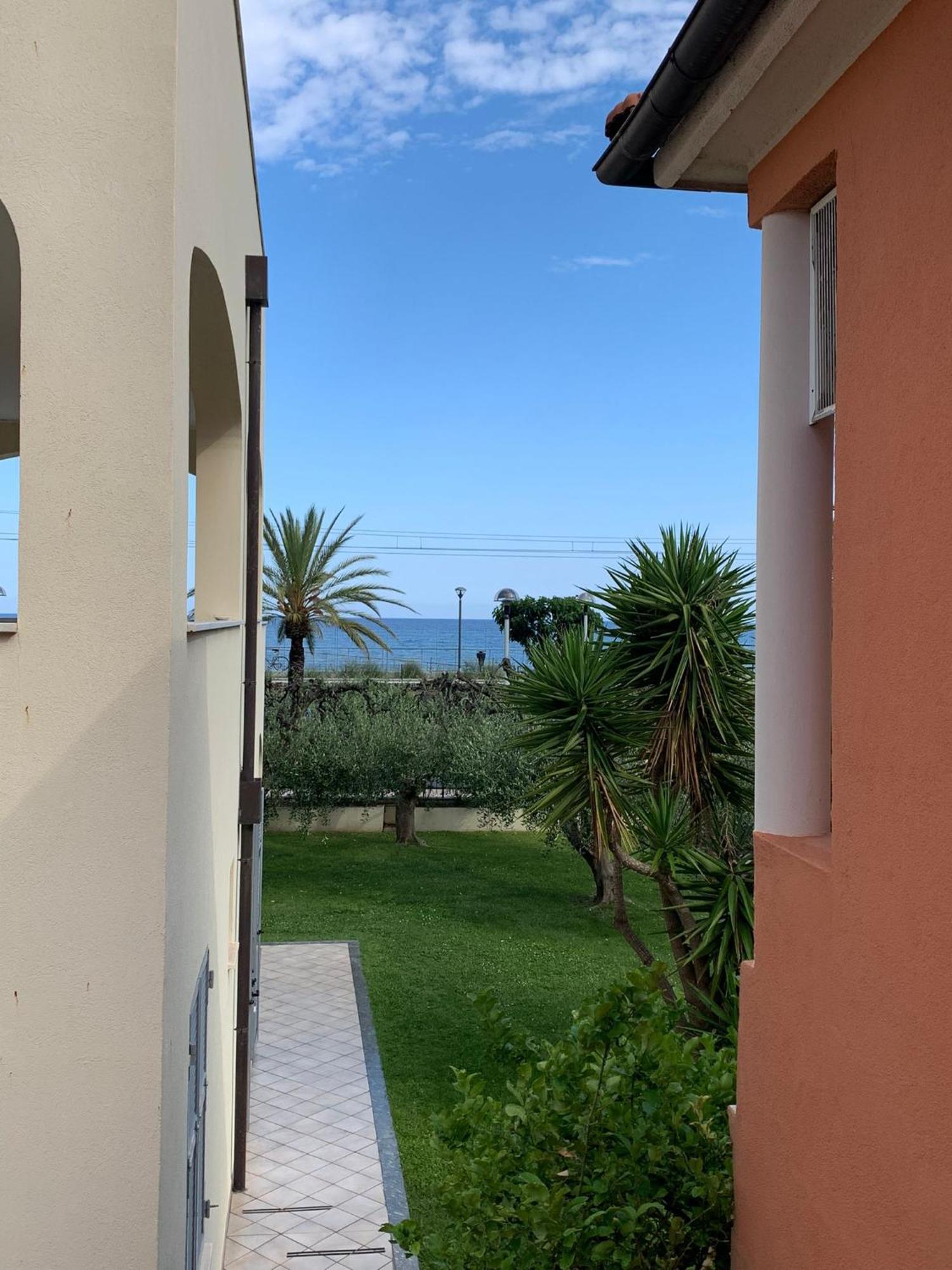 بيترا ليغوري Residence Villa Carmen Fronte Mare A 50 Mt المظهر الخارجي الصورة