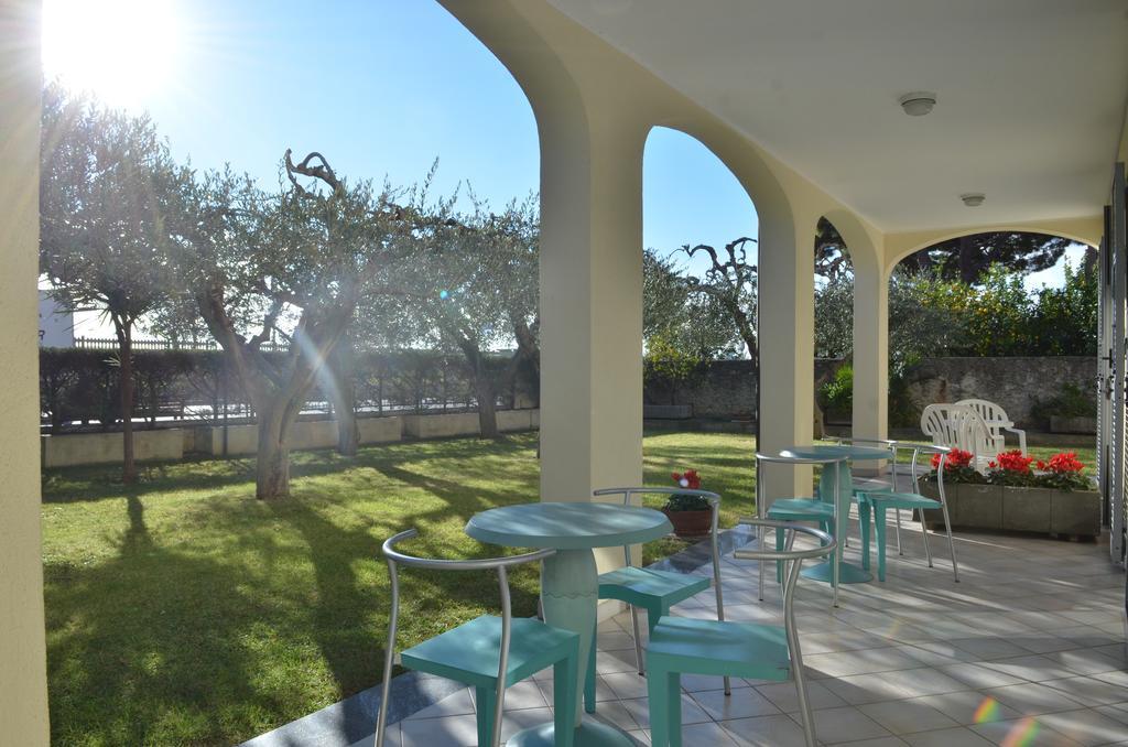 بيترا ليغوري Residence Villa Carmen Fronte Mare A 50 Mt المظهر الخارجي الصورة