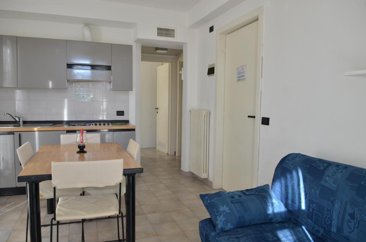 بيترا ليغوري Residence Villa Carmen Fronte Mare A 50 Mt المظهر الخارجي الصورة